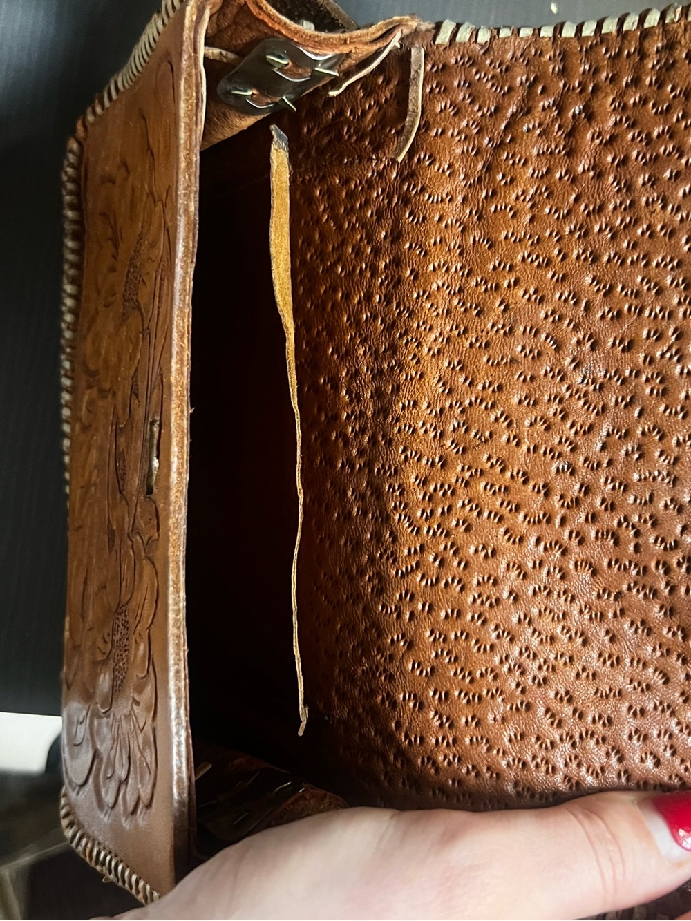 Hand-Tooled Floral Leather Crossbody Bag in Tan - Picture 3 of 6